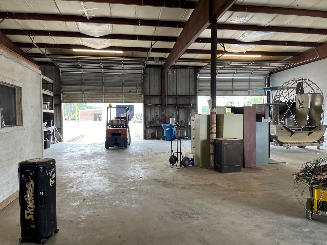 Dock High Warehouse With Office For Lease: 3504 Cypress Ave, Saint Gabriel, LA 70776